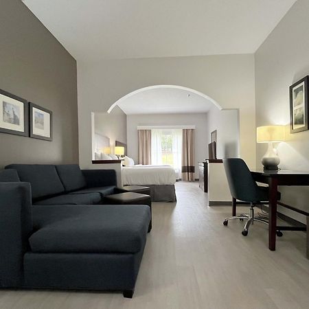 Comfort Suites Milledgeville Bagian luar foto