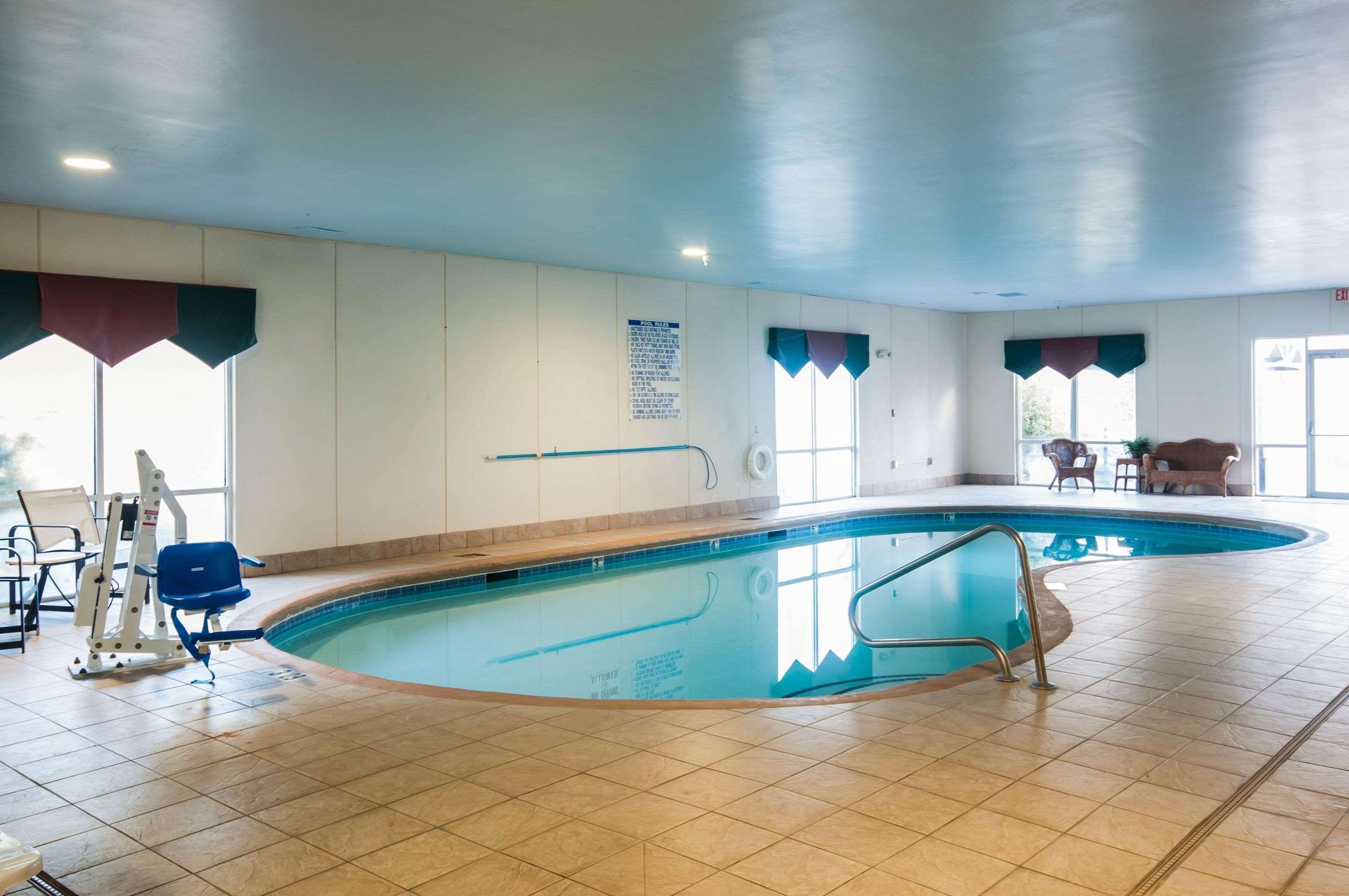 Comfort Suites Milledgeville Bagian luar foto