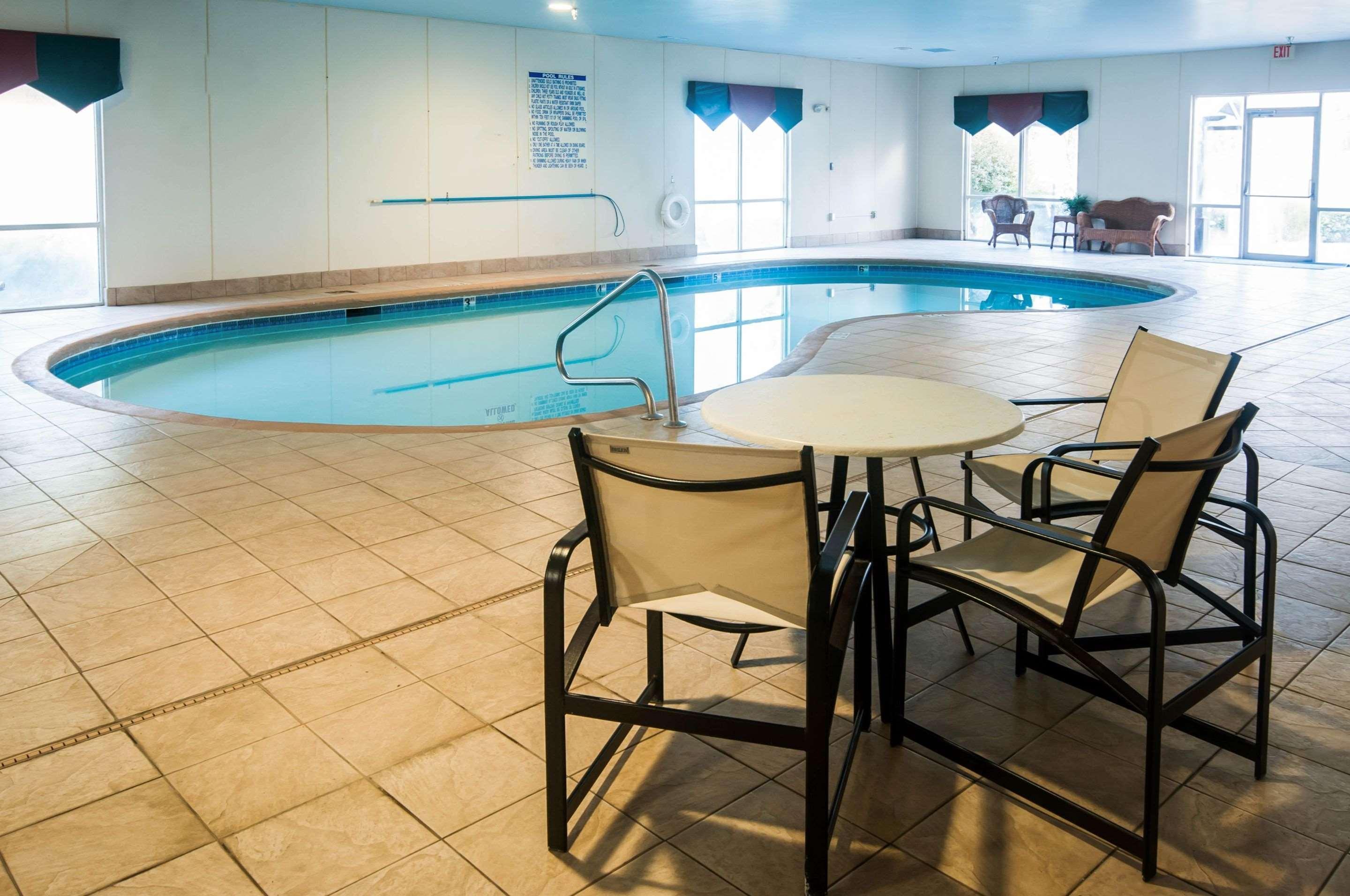 Comfort Suites Milledgeville Bagian luar foto