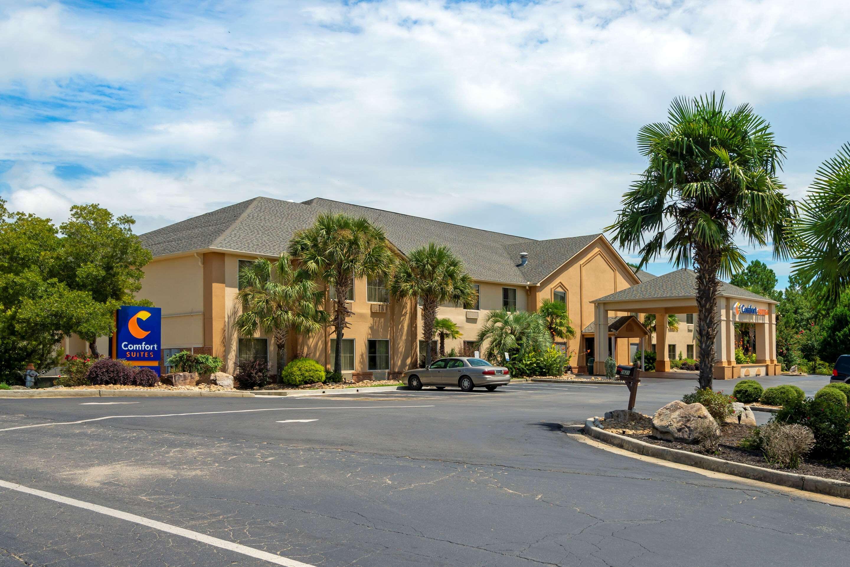 Comfort Suites Milledgeville Bagian luar foto