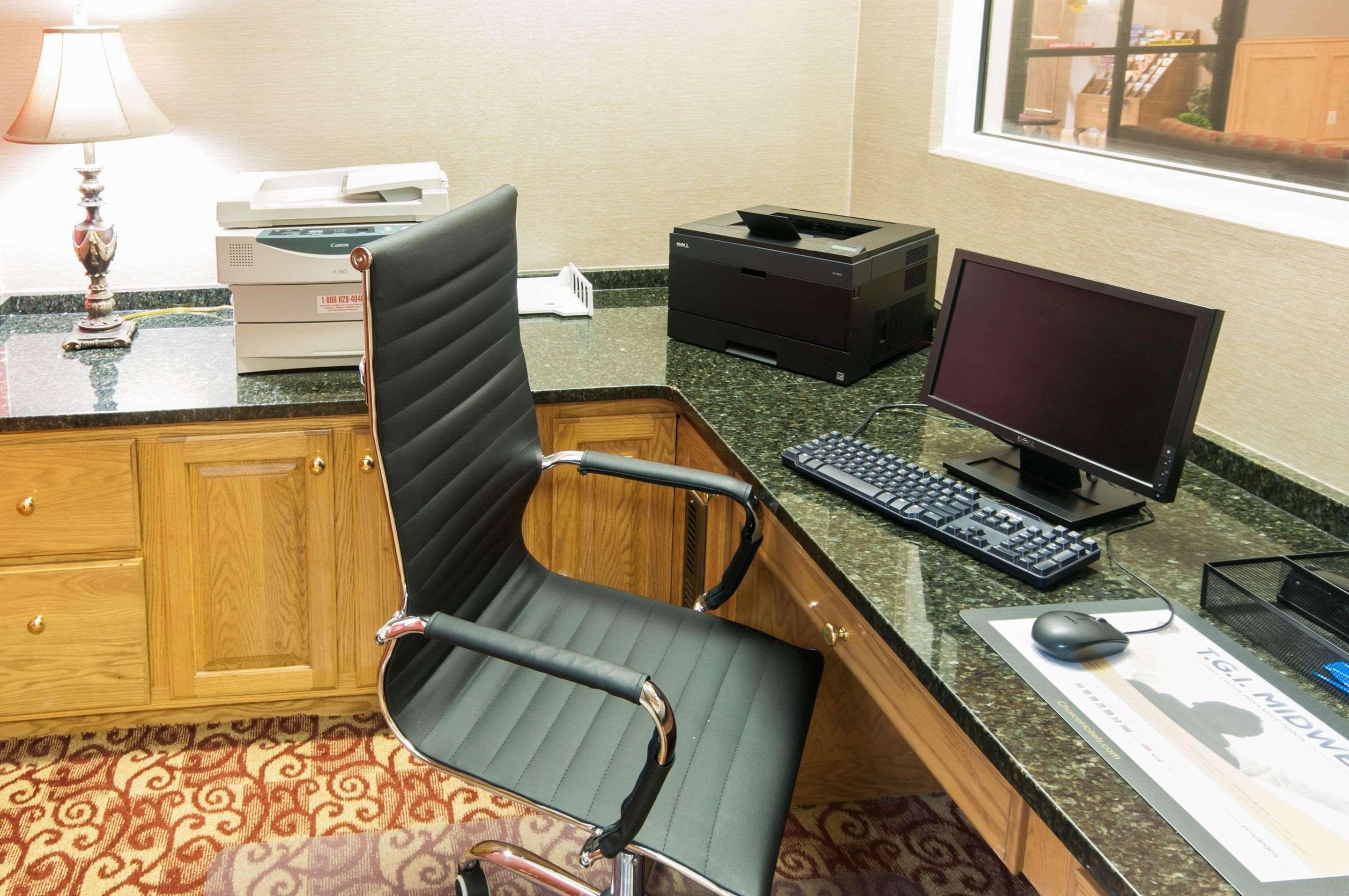 Comfort Suites Milledgeville Bagian luar foto