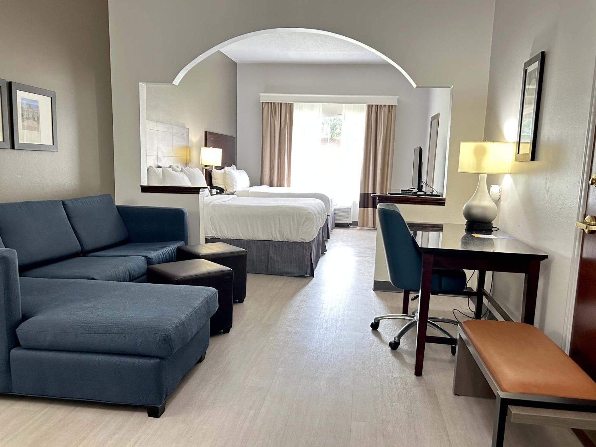 Comfort Suites Milledgeville Bagian luar foto