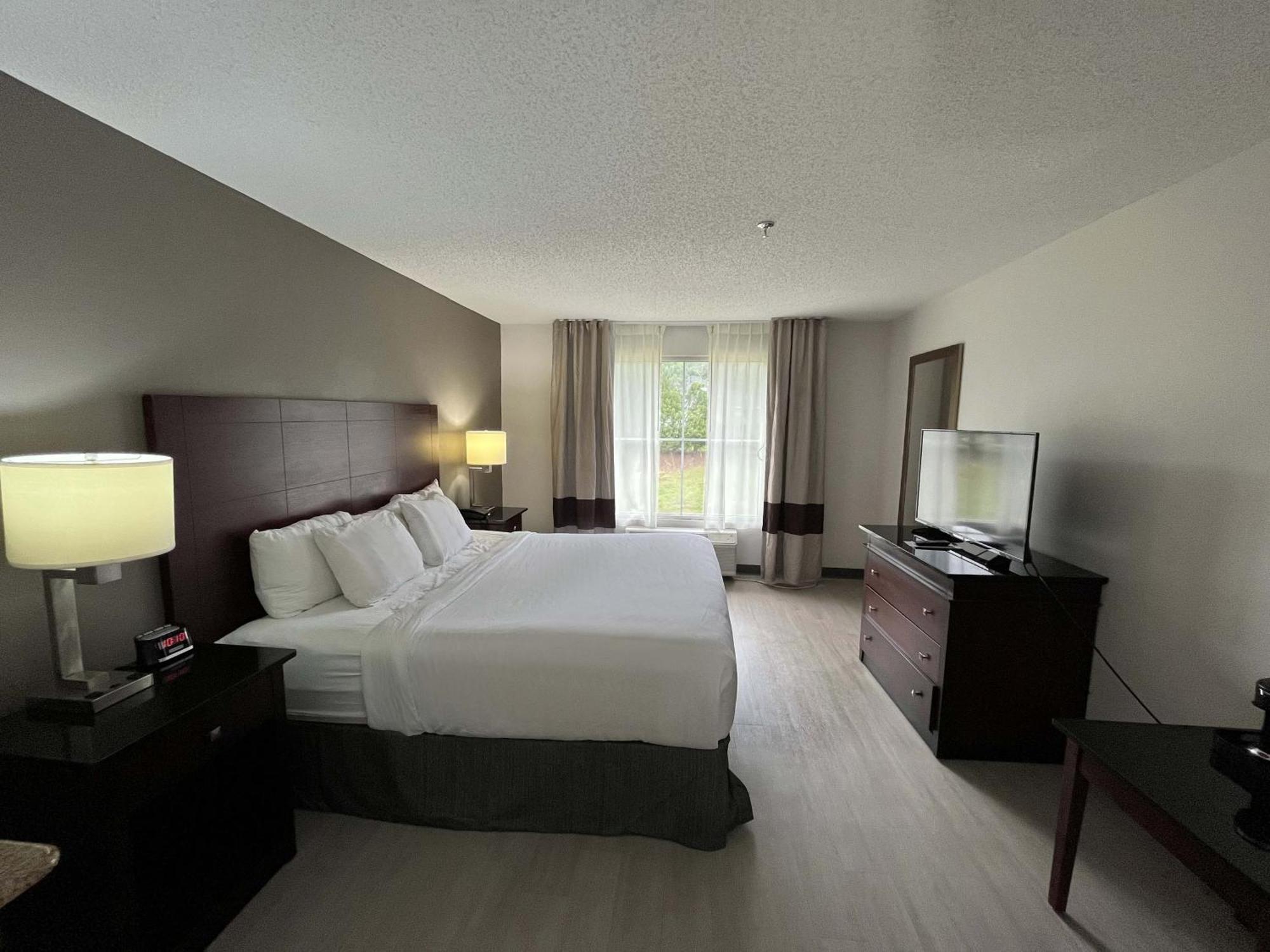 Comfort Suites Milledgeville Bagian luar foto