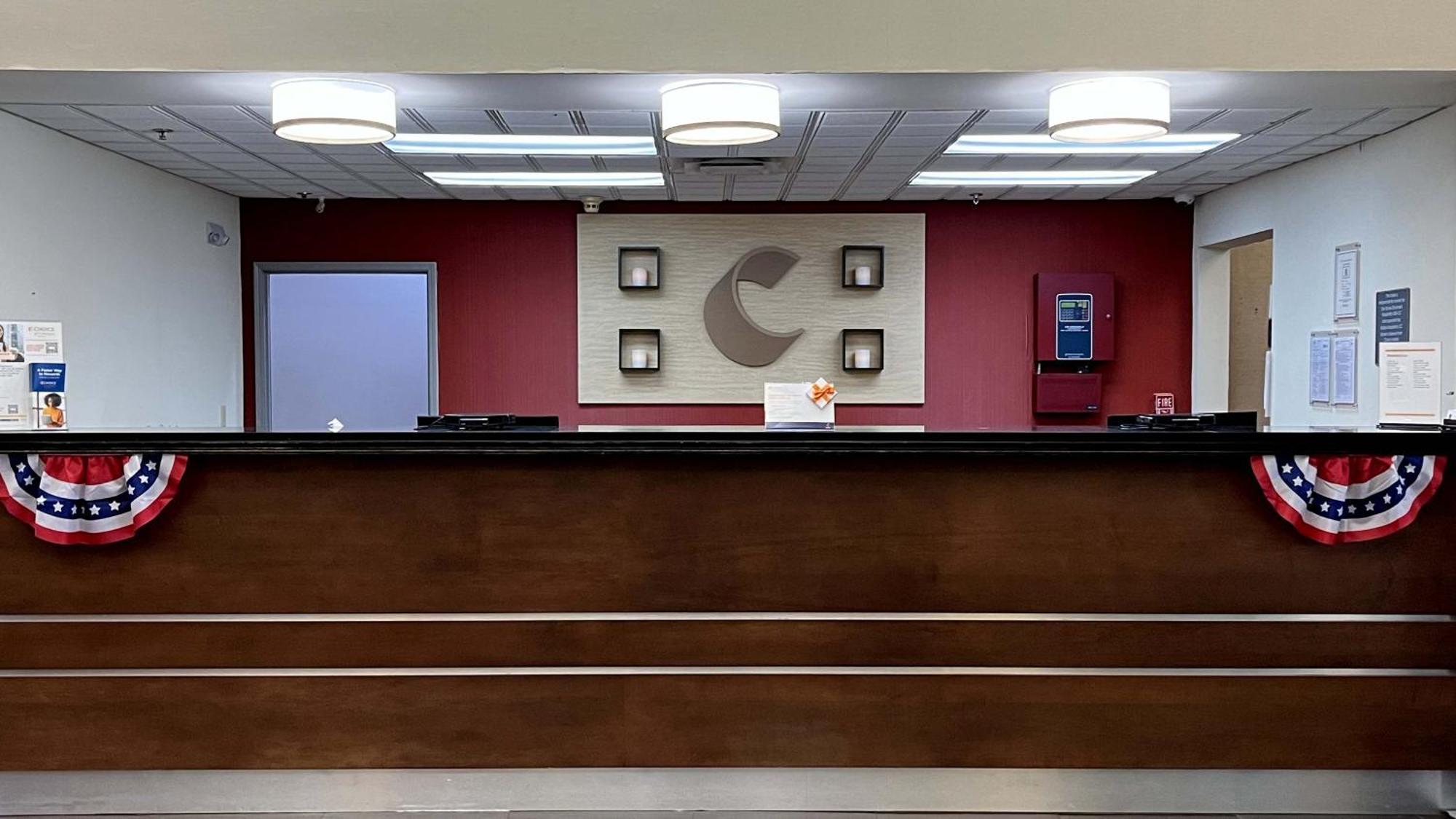 Comfort Suites Milledgeville Bagian luar foto
