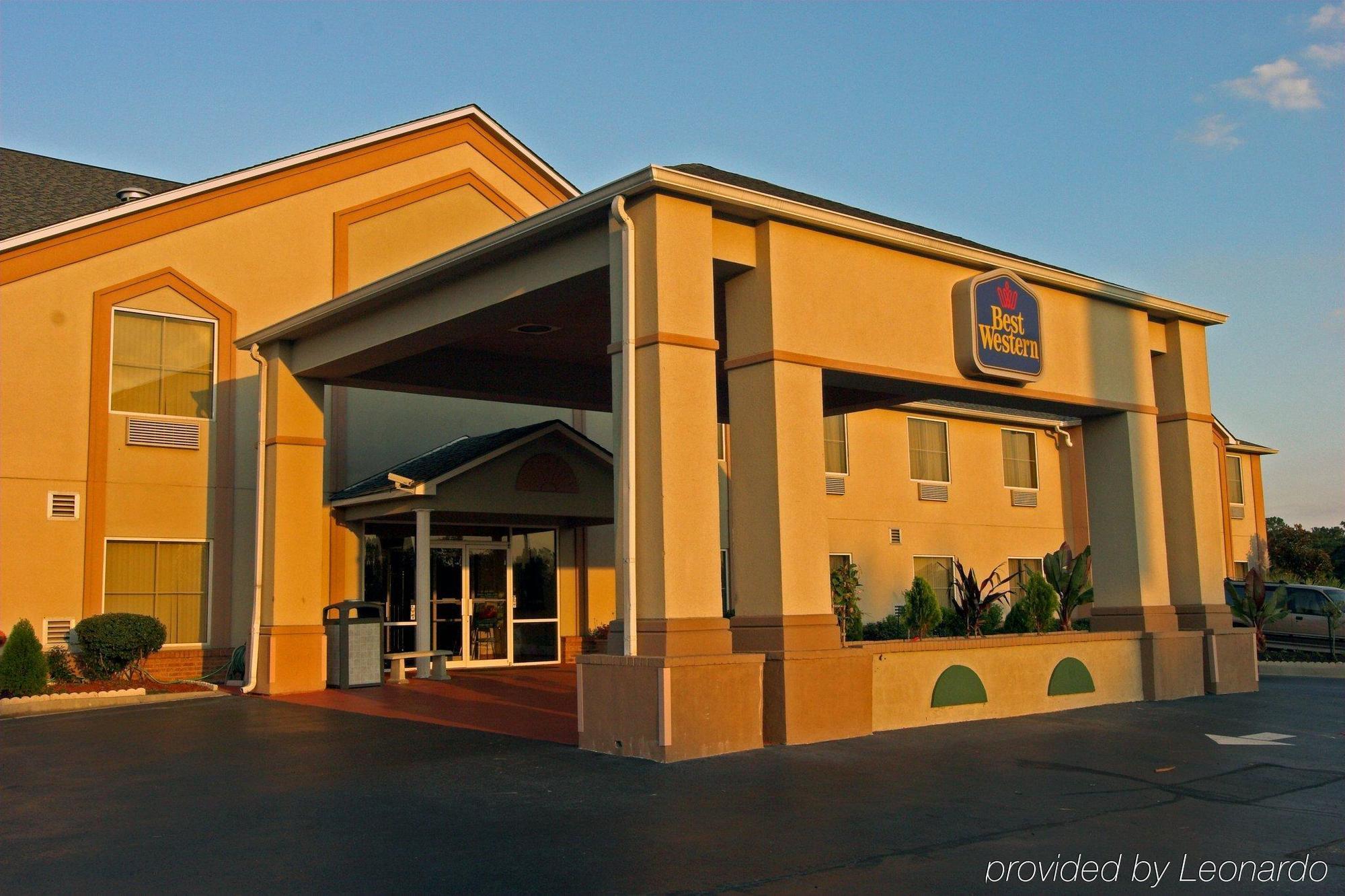 Comfort Suites Milledgeville Bagian luar foto