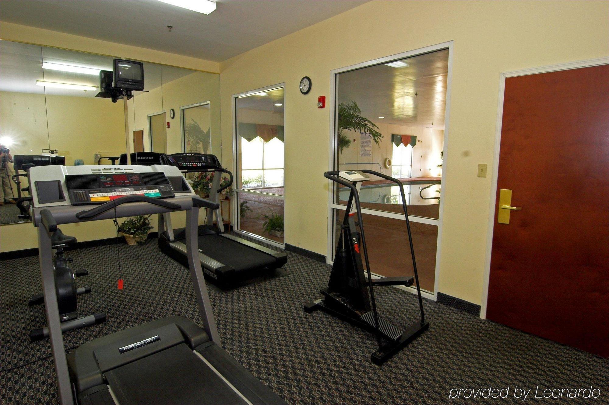 Comfort Suites Milledgeville Bagian luar foto